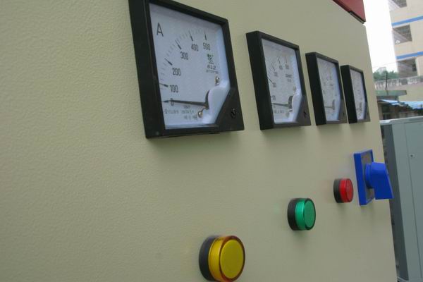 石拐配电柜-3683讲讲配电柜注意事项